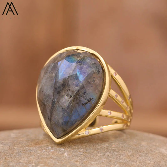 Teardrop Stone Finger Ring